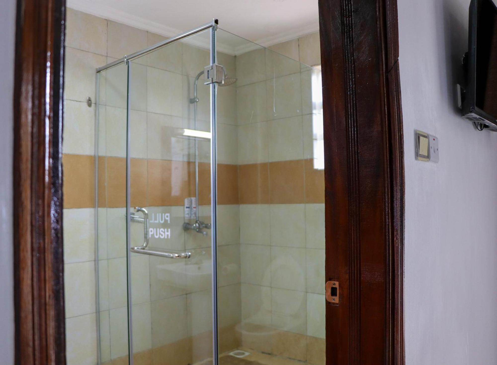 67 Airport Hotel Nairobi Mlolongo ภายนอก รูปภาพ