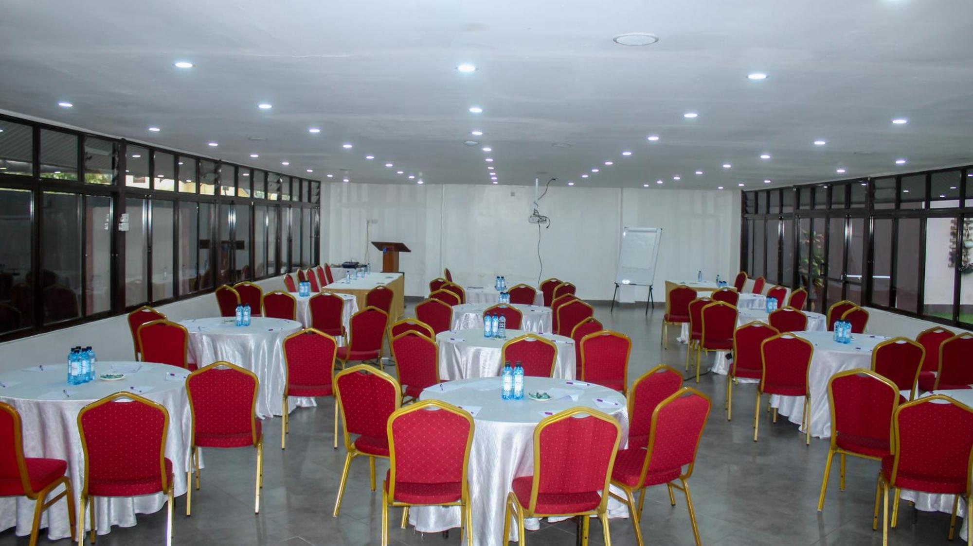 67 Airport Hotel Nairobi Mlolongo ภายนอก รูปภาพ