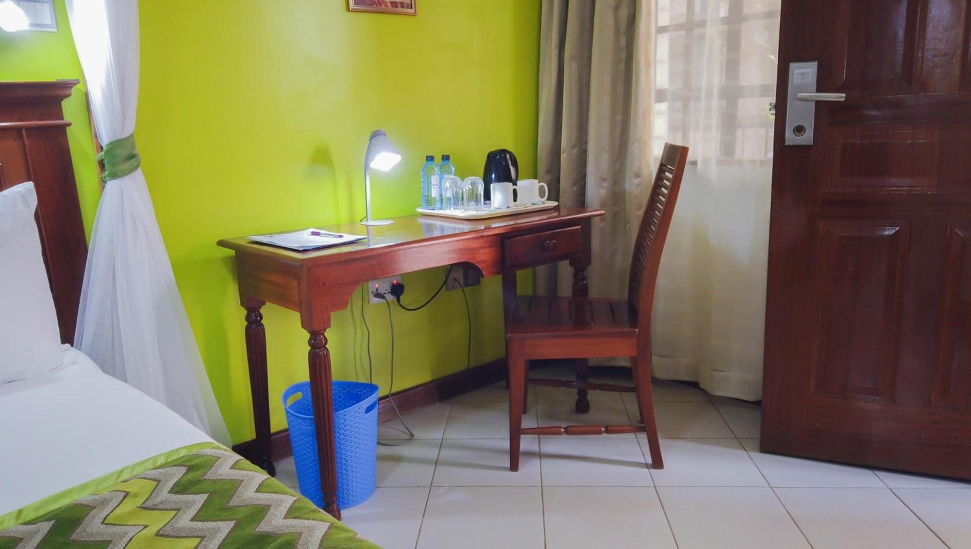 67 Airport Hotel Nairobi Mlolongo ภายนอก รูปภาพ