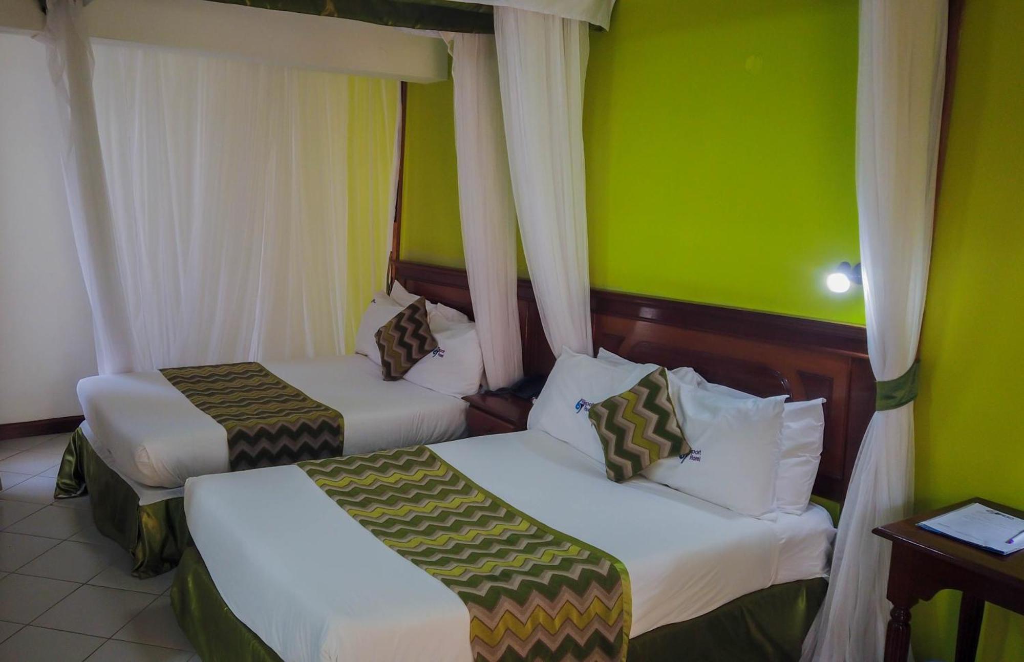 67 Airport Hotel Nairobi Mlolongo ภายนอก รูปภาพ