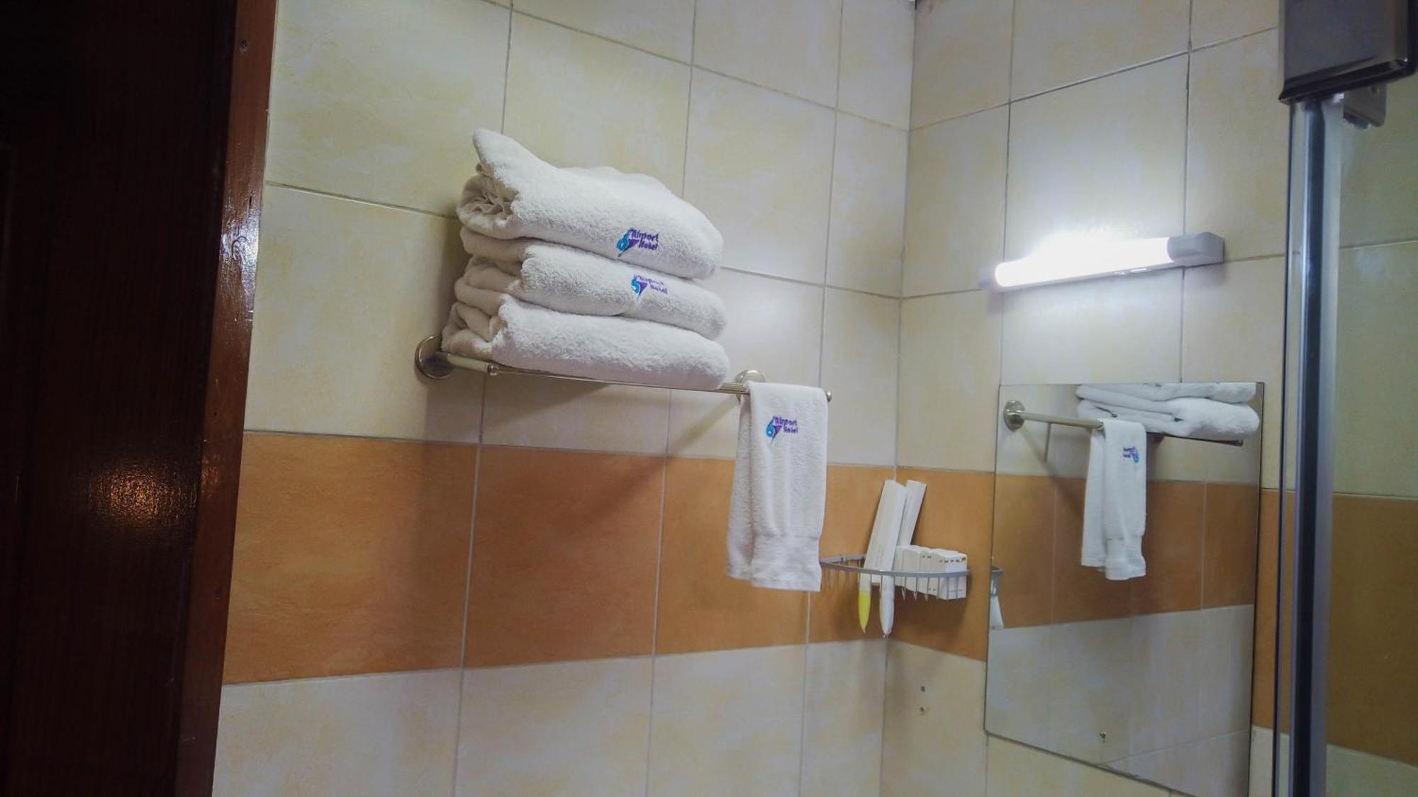 67 Airport Hotel Nairobi Mlolongo ภายนอก รูปภาพ