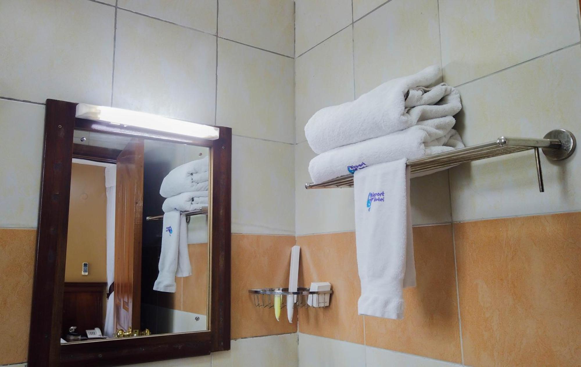 67 Airport Hotel Nairobi Mlolongo ภายนอก รูปภาพ