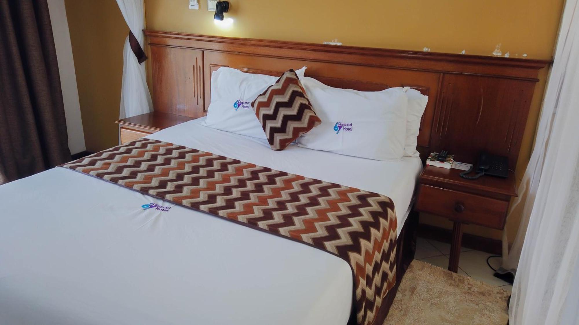 67 Airport Hotel Nairobi Mlolongo ภายนอก รูปภาพ